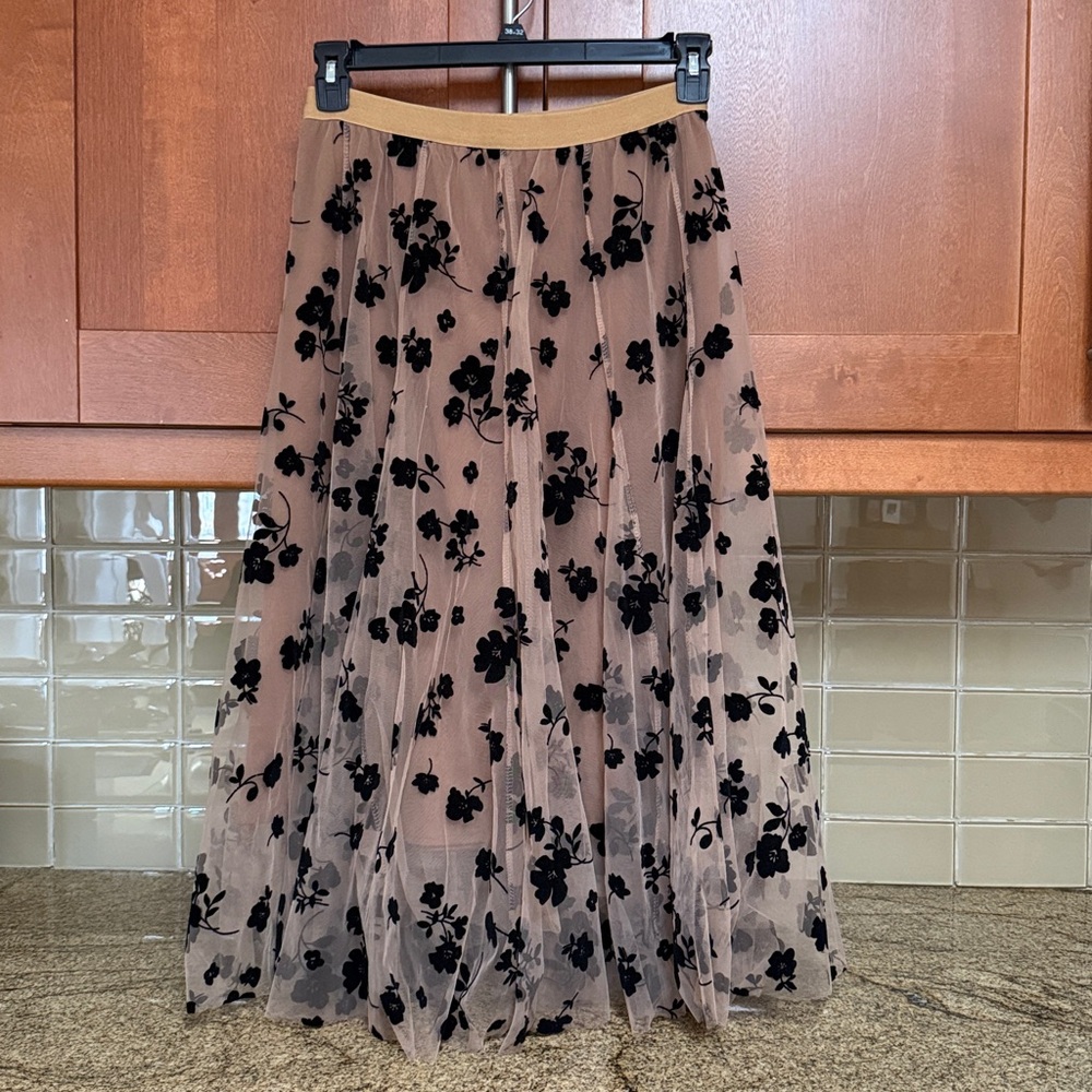 Elegant Black Floral Skirt